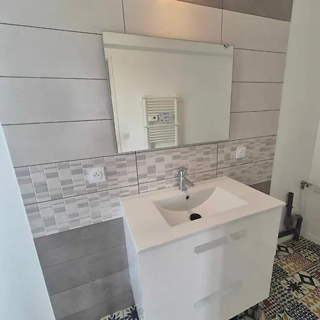 Holiday home Maison Les 4 Mers *